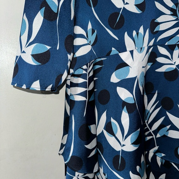 Maggy London Floral Print Shift Tiered Ruffle Mini Dress Size 12P - Picture 5 of 5